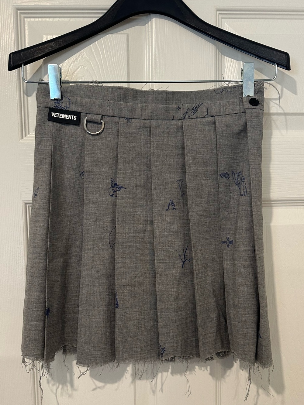 Vetements Gray Pleated Mini Skirt with Navy Sketch Details size M